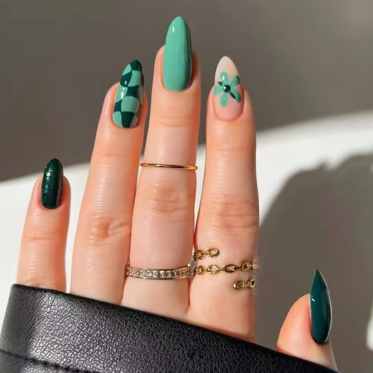 

Зеленые клетчатые лепестки, чистый цвет, носимые ногти для маникюра, 24 шт.