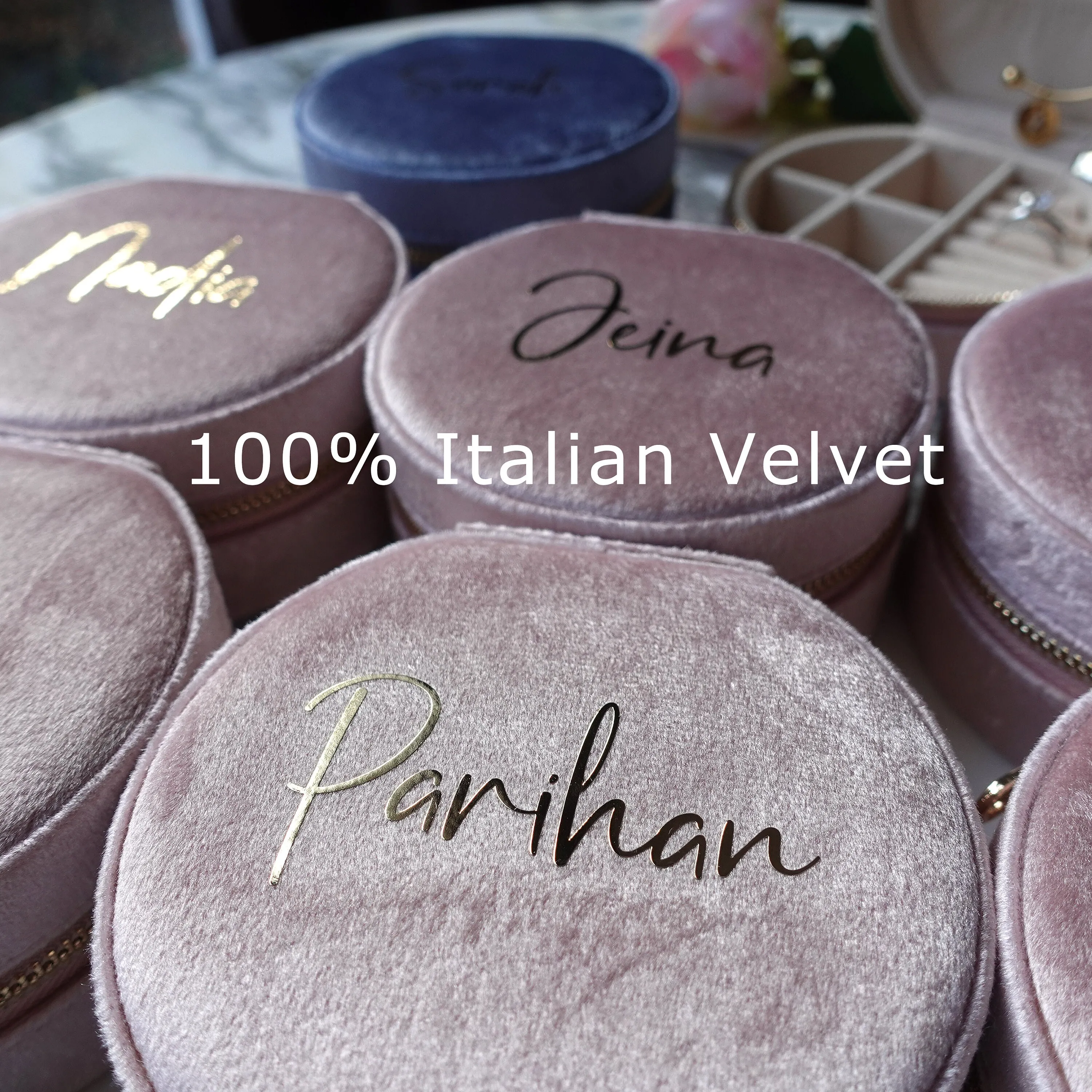 Personalized Velvet Jewelry Box Anniversary Bridesmaid Gift Idea Round Multifunctional Compartmentalized Jewelry Case With Name