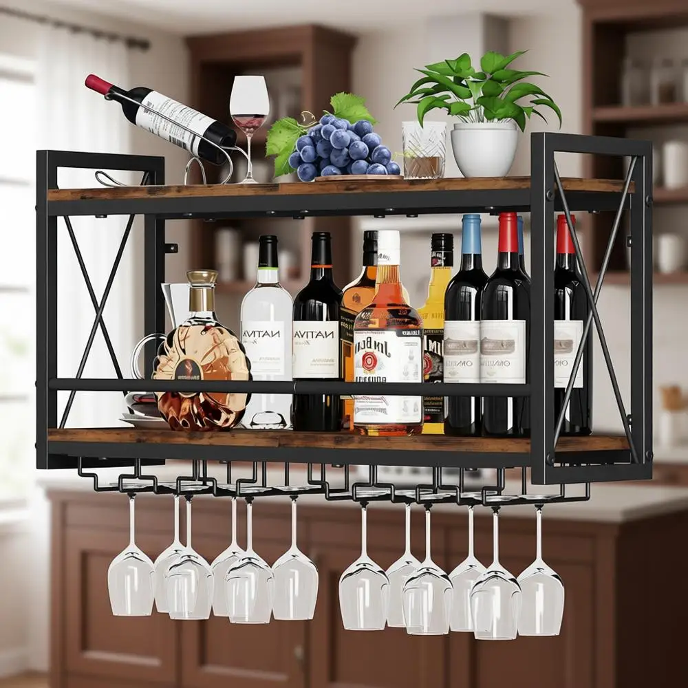 

Настенная винная полка в деревенском стиле с держателями для бутылок и бокалов, идеально подходит для кухни, столовой или домашнего бара.