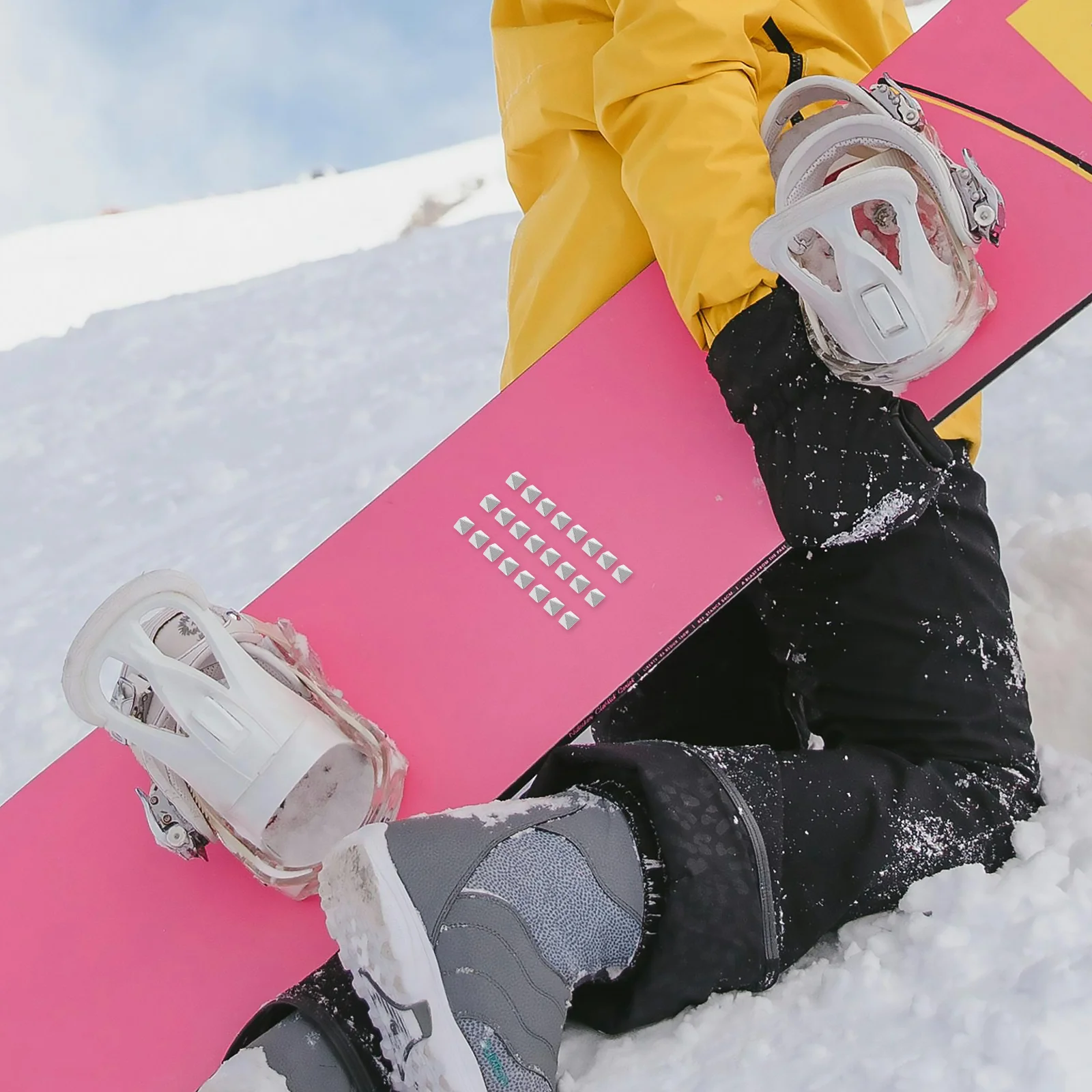 

5Pcs Snowboard Anti Slip Pads Zinc Alloy Pyramid Studs Outdoor Boot Footstep Grip Snowboard Skiing Training Accessory