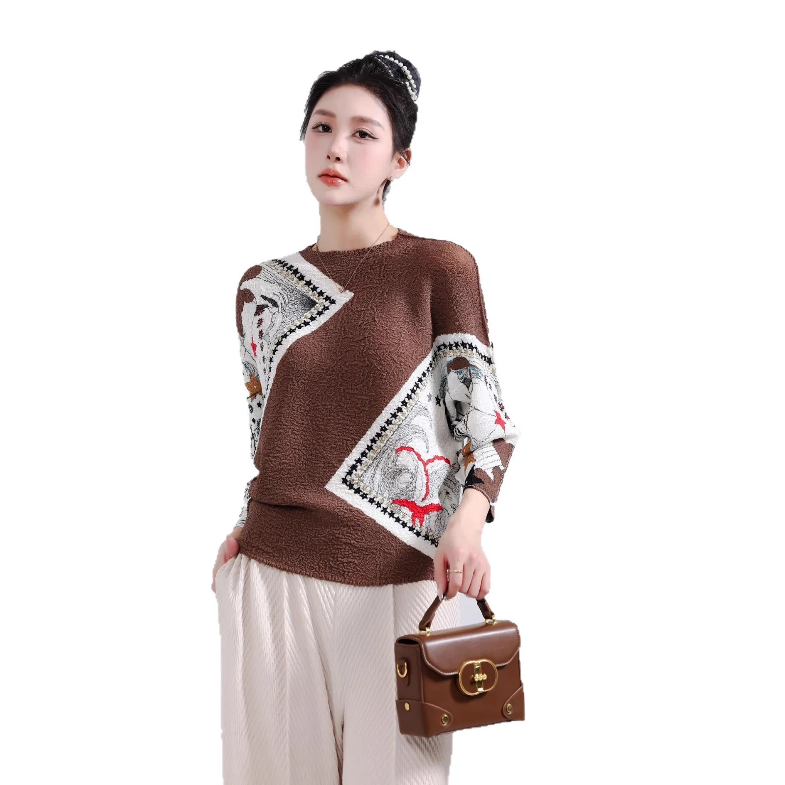 مياكي مطوي الأعلى للنساء 2025 خريف جديد جولة الرقبة طويلة الأكمام المطبوعة الإسفنج مطوي عارضة تنوعا تي شيرت البلوز