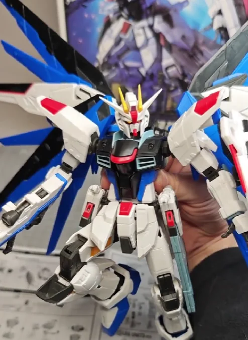 Em estoque supa fm 1/100 liberdade montagem modelo base de brinquedo limitada ZGMF-X10a ver. gcp ko shanghai estátua em pé figura de ação presentes