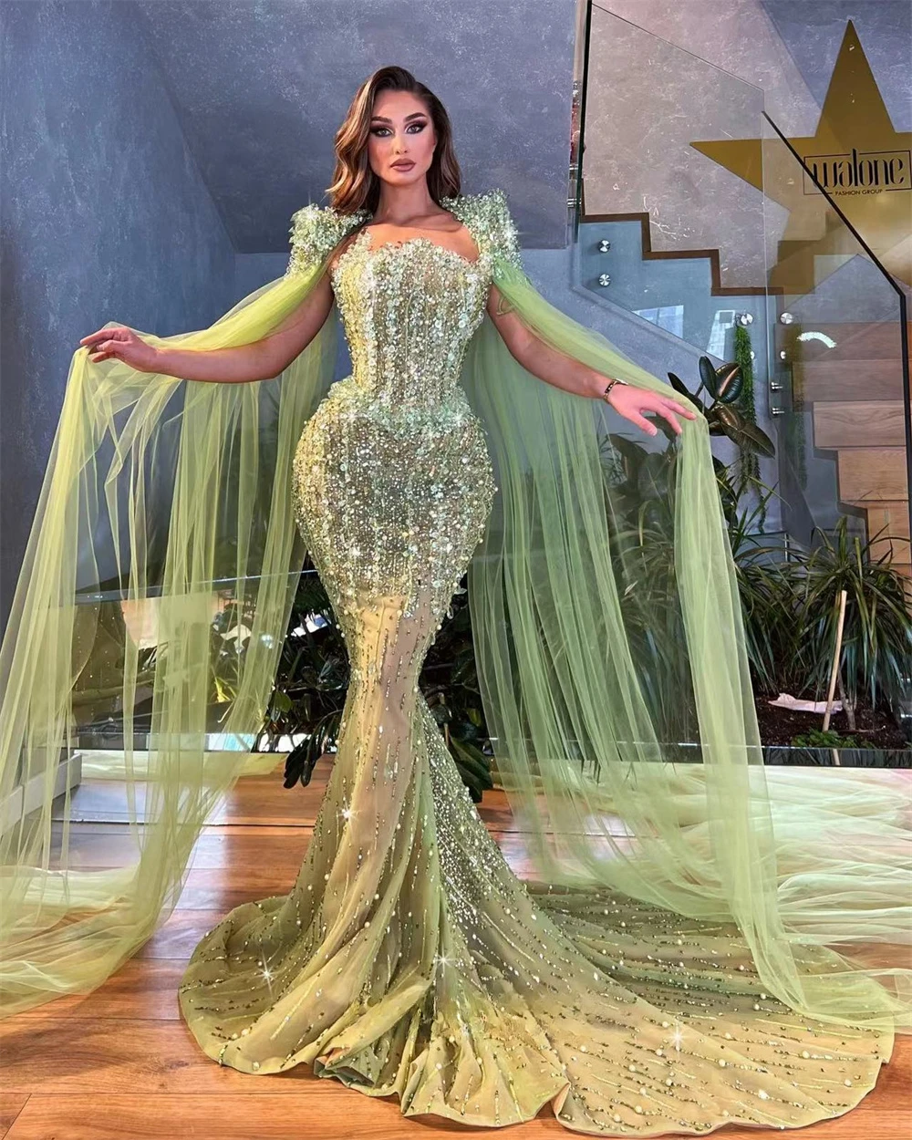 

Dubai Arabic Green Mermaid Celebrity Dress Cape Sleeves Beading Custom Made Crystal Women Evening Dresses Party Dress 2023