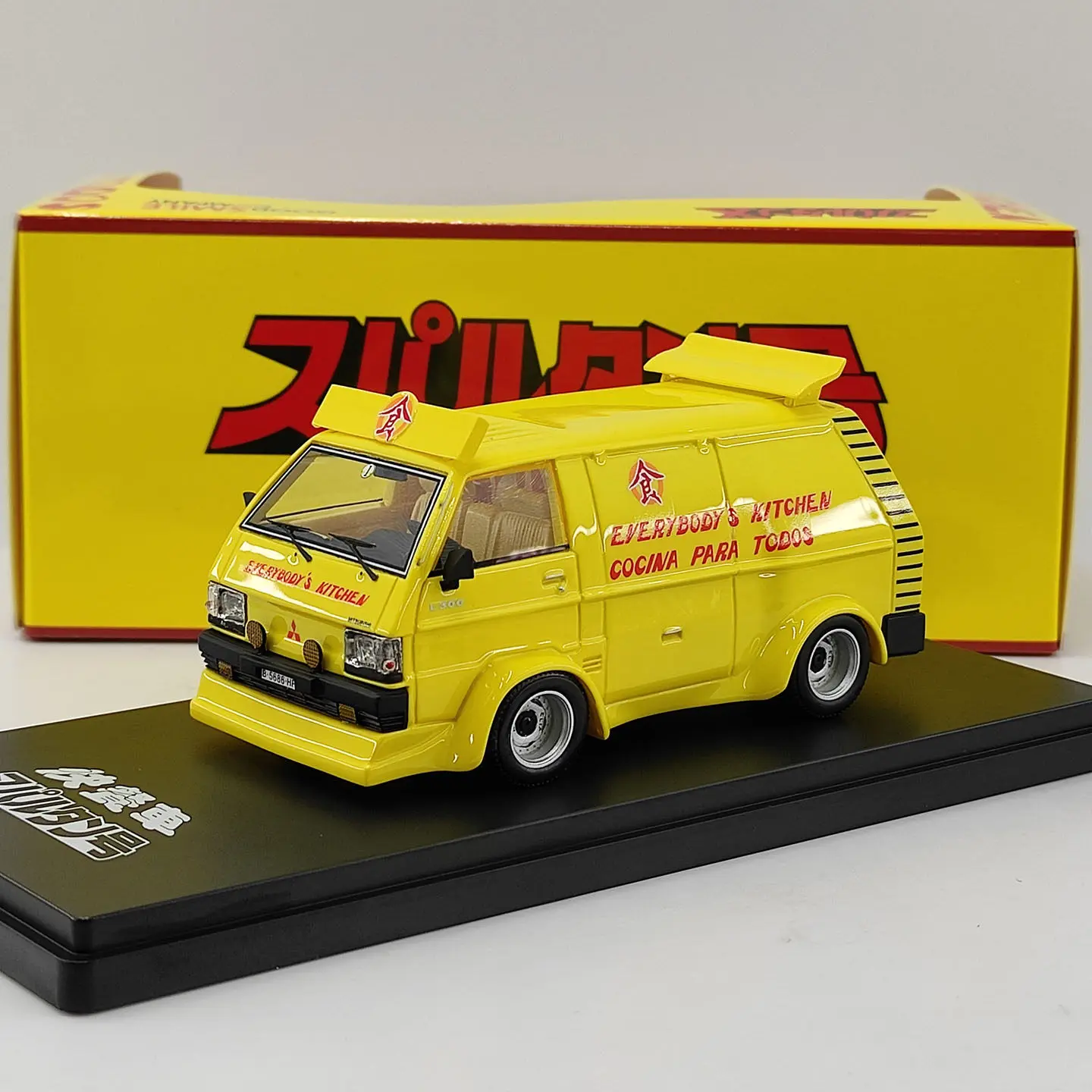 1:43 Scale Delica Food Truck Movie Truck Resin Car Model