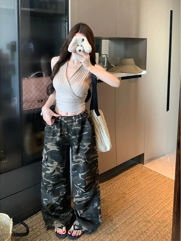 

Американский ретро-комплект в стиле Spicy Girl: вязаный жилет и камуфляжные джинсовые брюки на шнурке, женский летний комплект из двух предметов с V-образным вырезом.