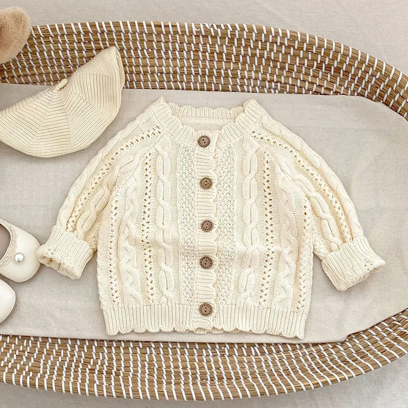 جديد ربيع 2026 سترة معطف للفتيات حديثي الولادة بأكمام طويلة بلون سادة سترة حياكة للأطفال الرضع من عمر 0 إلى 3 سنوات ملابس أطفال