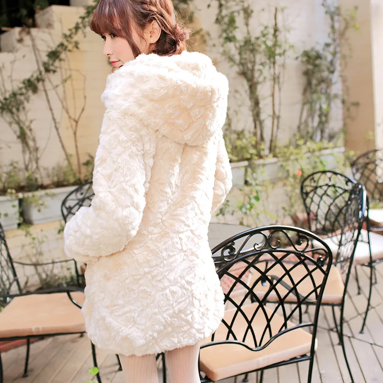 Japan Liz Lisa Winter Animal Imitated Fur Overcoat Thick Warm Lace Coat