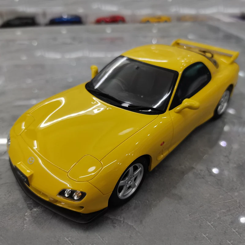 

1:18 Mazda RX7 FD Type Die-cast Model Car Diecasts Metal Vehicles Limited Edition Simulated Resin Collection Boy Gifts Toy