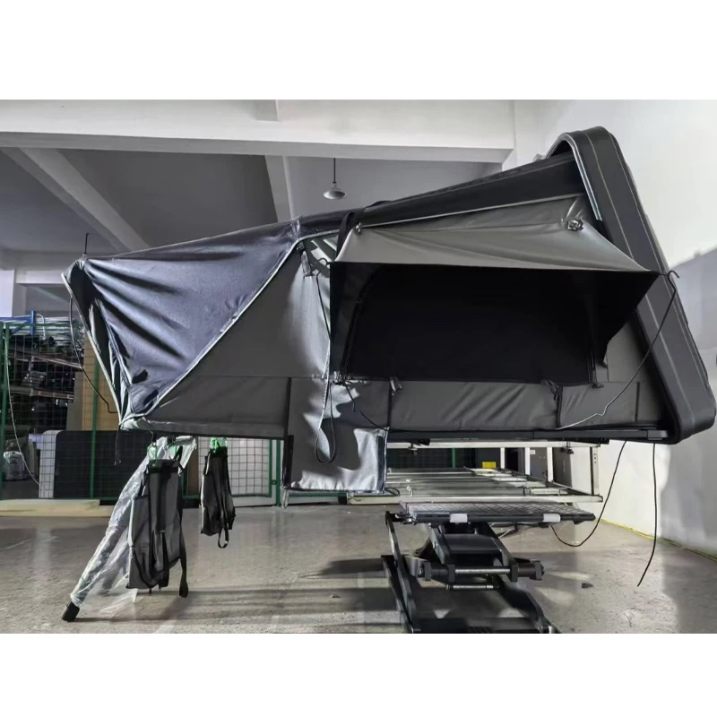 High Quality 2-4 Person All-Weather Pop-Up 4x4 Roof Top Tent With Ladder For Overlanding Camping