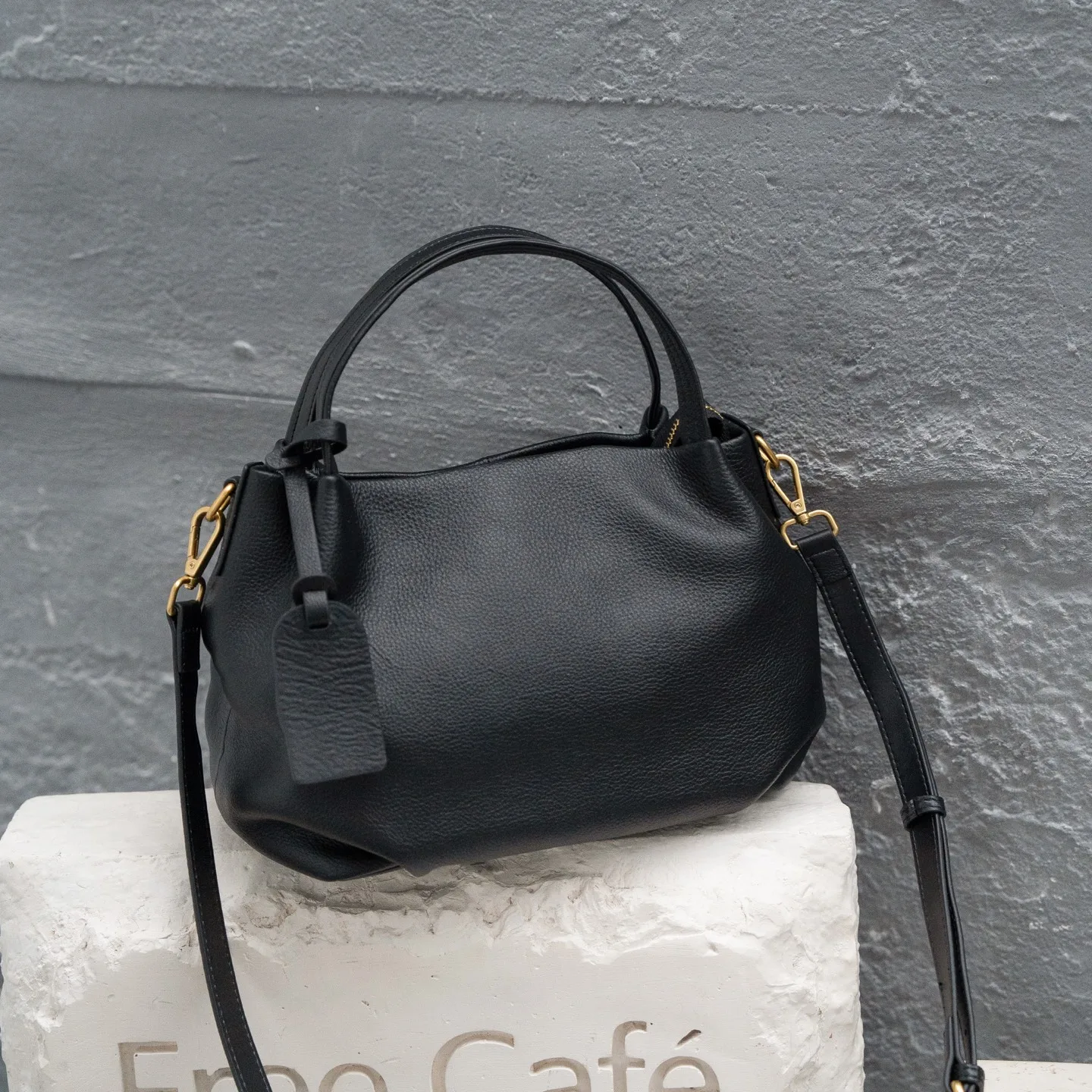 

Genuine Grade Cow Leather Women's Shoulder Crossbody Bag Female Luxury Designer Brand Tote Ladies Soft Cowhide Handbag for Woman