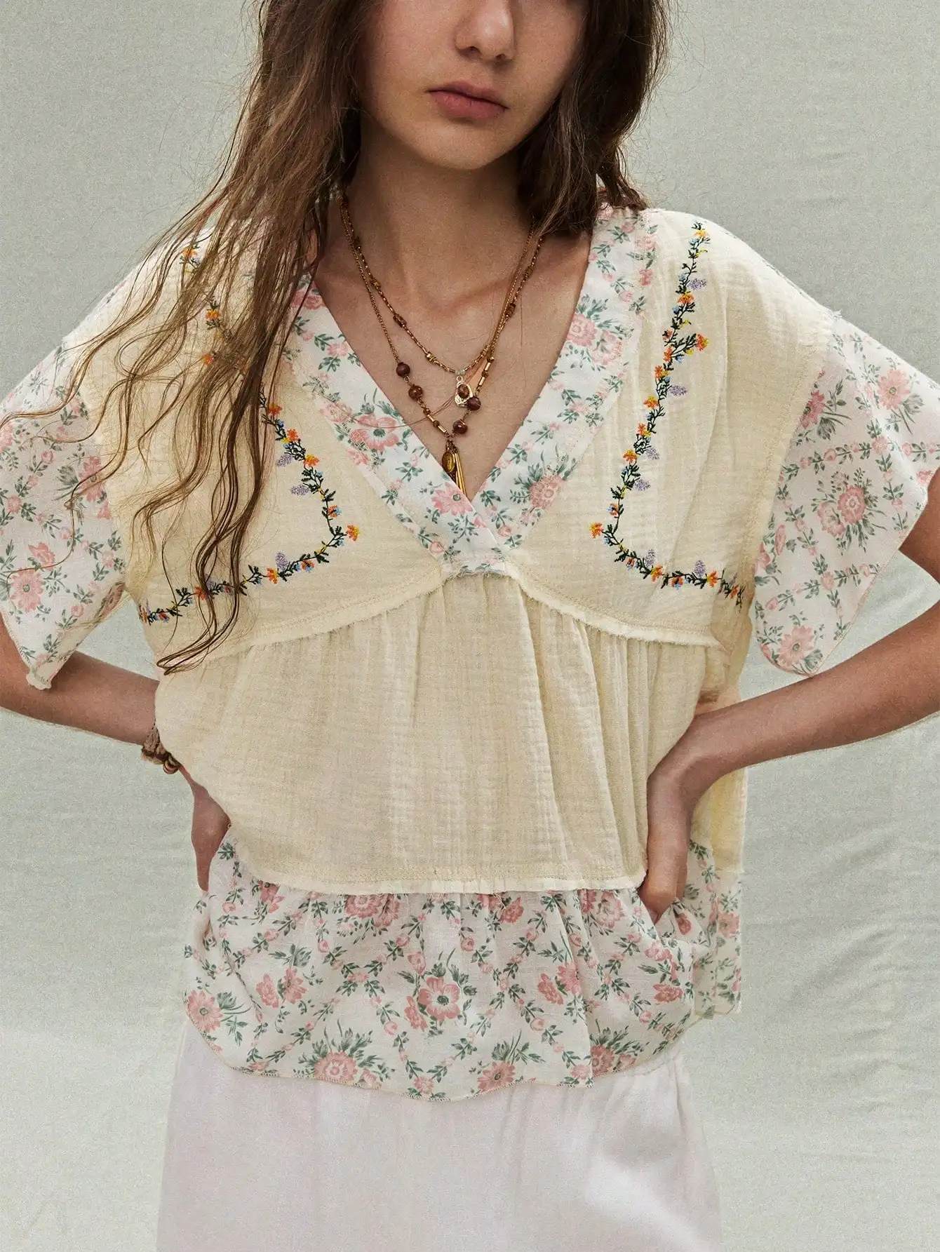 

SoleilVie Multicolor Floral Print V Neck Batwing Sleeve Blouse For Women Boho Style Ruffle Hem Woven Top Floral Print V-Neck