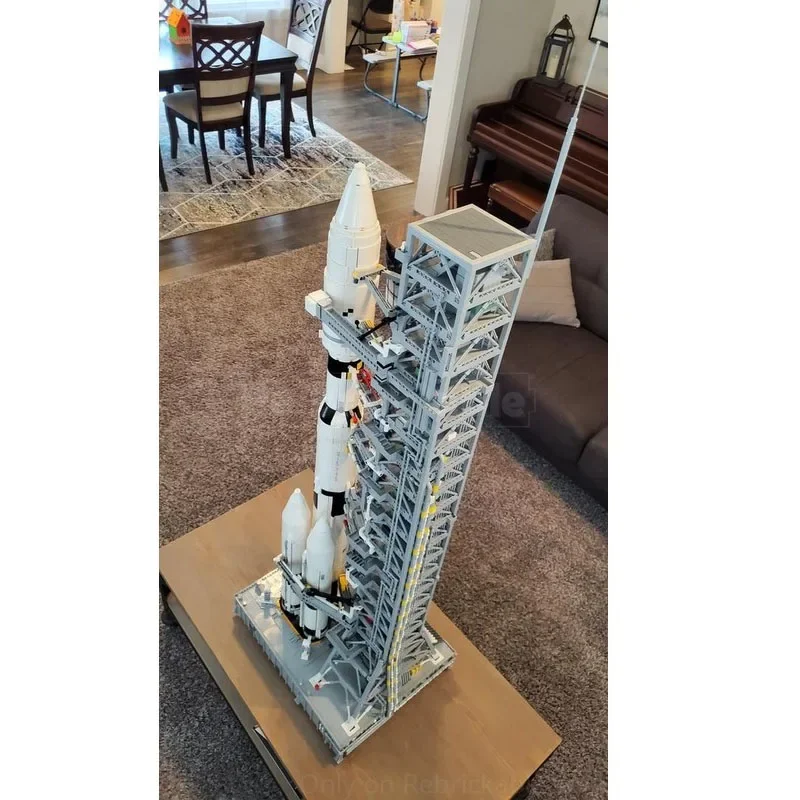 

MOC-216523 Saturn V MLV-25L Mobile Transmitter and Launch Umbilical Tower 11160 PartsMOC Creative Boys Kids Birthday Toy Gift