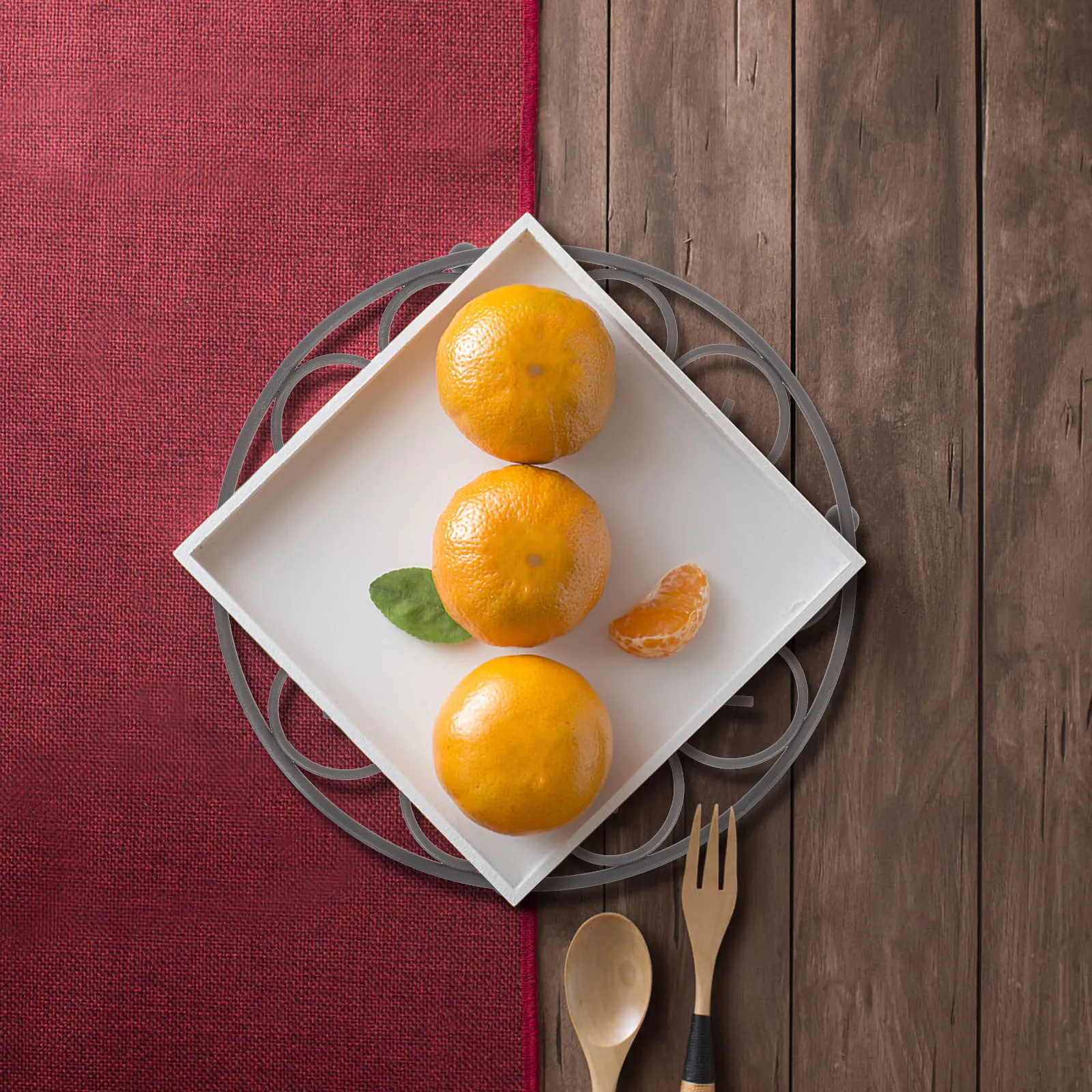 Hollow-Out Iron Heat-Resistant Pot Mat – Decorative Kitchen Hot Pad for Dining Table, Family & Restaurant Use