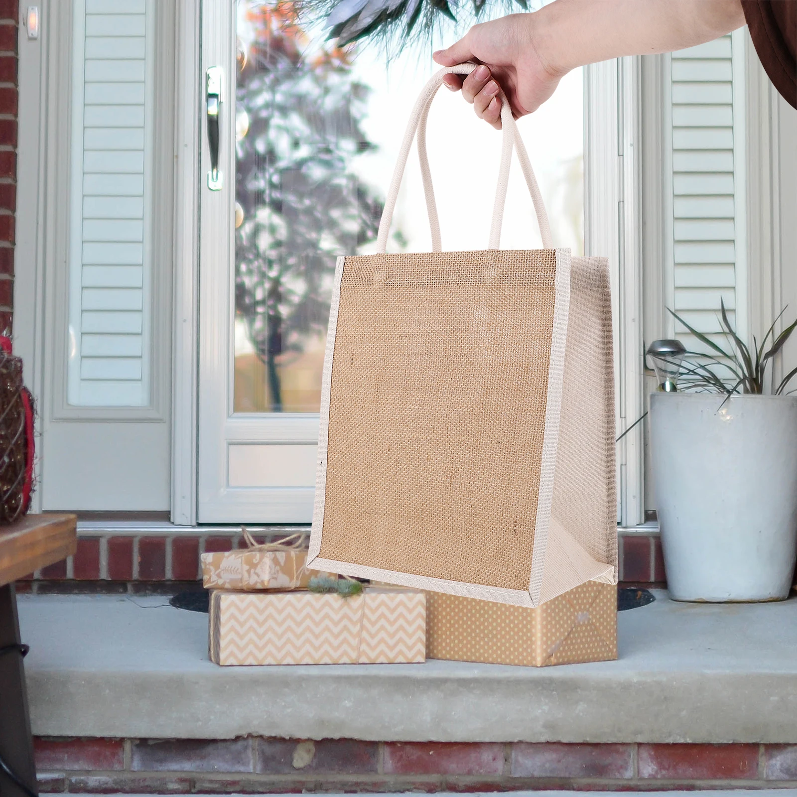 

2Pcs Burlap Gift Tote Bag Reusable Handle Tote for Wedding Party Gift Giving Grocery Beach Daily Use Storage Carry All