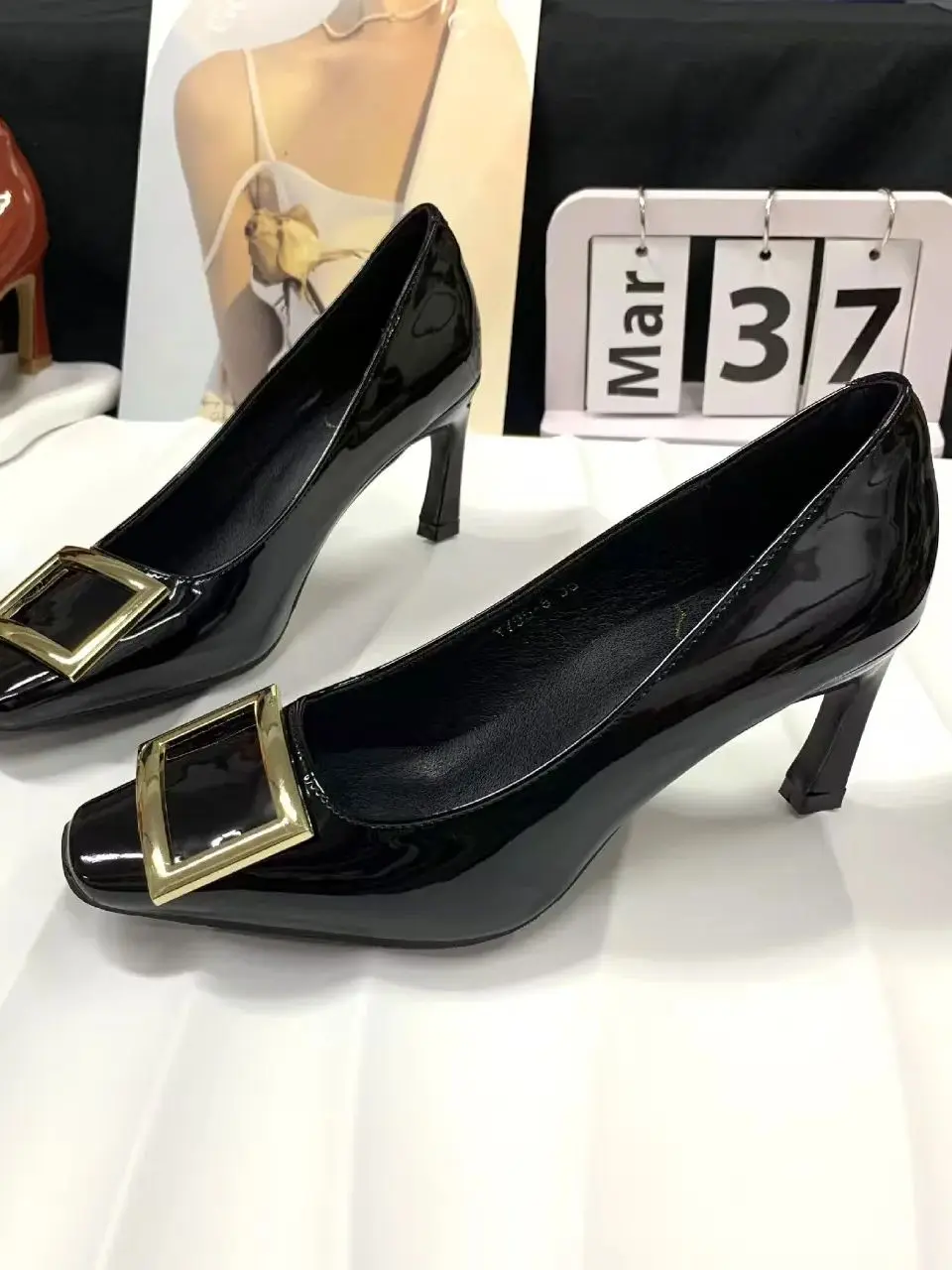 جديد عارية اللون رقيقة عالية الكعب تنوعا موضة الفم الضحلة ساحة تو المعادن حفلة مربع زر المرأة حذا فردي للسيدات بواسطة التدفق #2