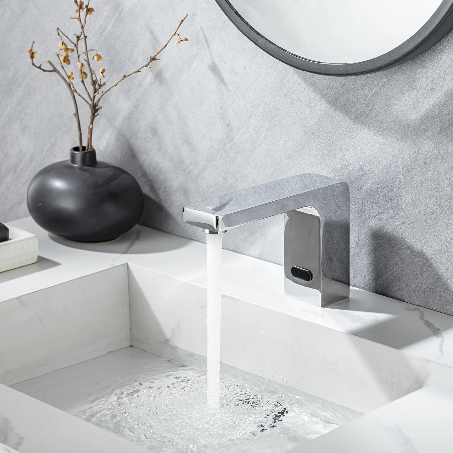 

Bathroom Sensor Faucet Deck Mounted Single Hole Lavatory Vanity Sink Faucet Modern Washroom Sensor Sink Faucet Chrome