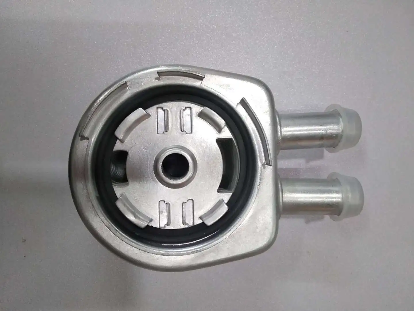 

Factory OutletSuitable For Automotive Parts, Engine Oil Coolers LR025515