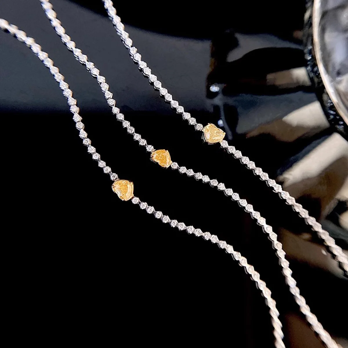 

Geogerous 925 Silver Tennis Chain Bracelet With Heart Yellow Moissanite Charm Full Round Diamond Infinity Cuff Bangle Jewelry