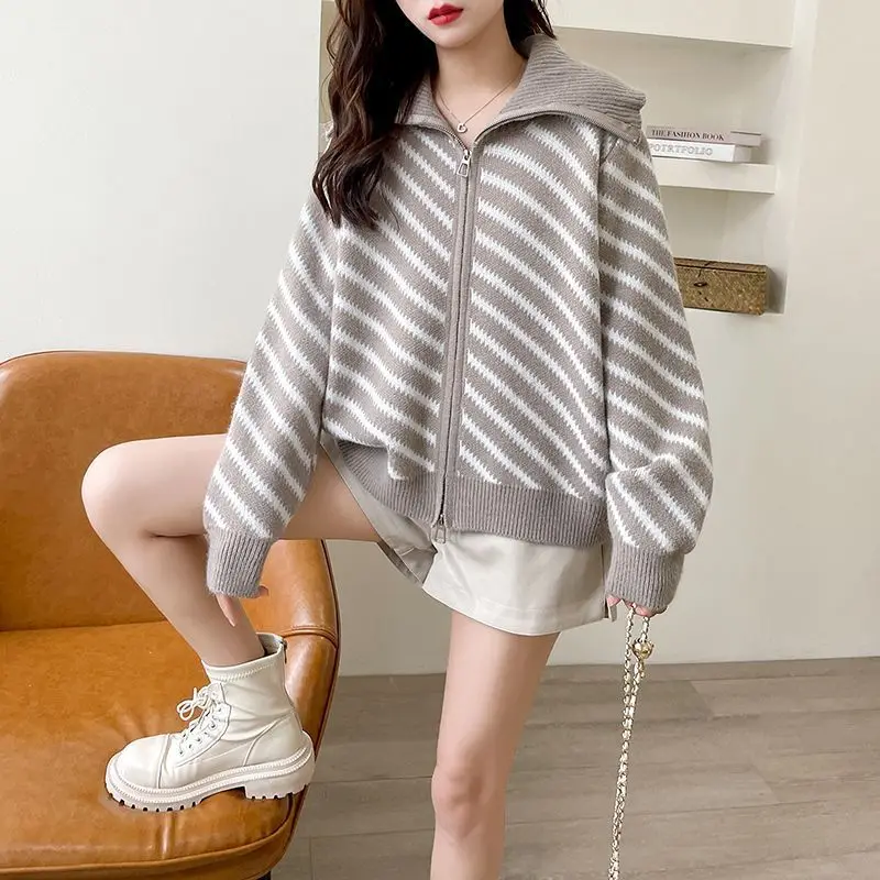 Autumn and Winter New Casual Fashion Lapel Jacket Women's Western-style Loose and Versatile Striped Knitted Cardigan Top