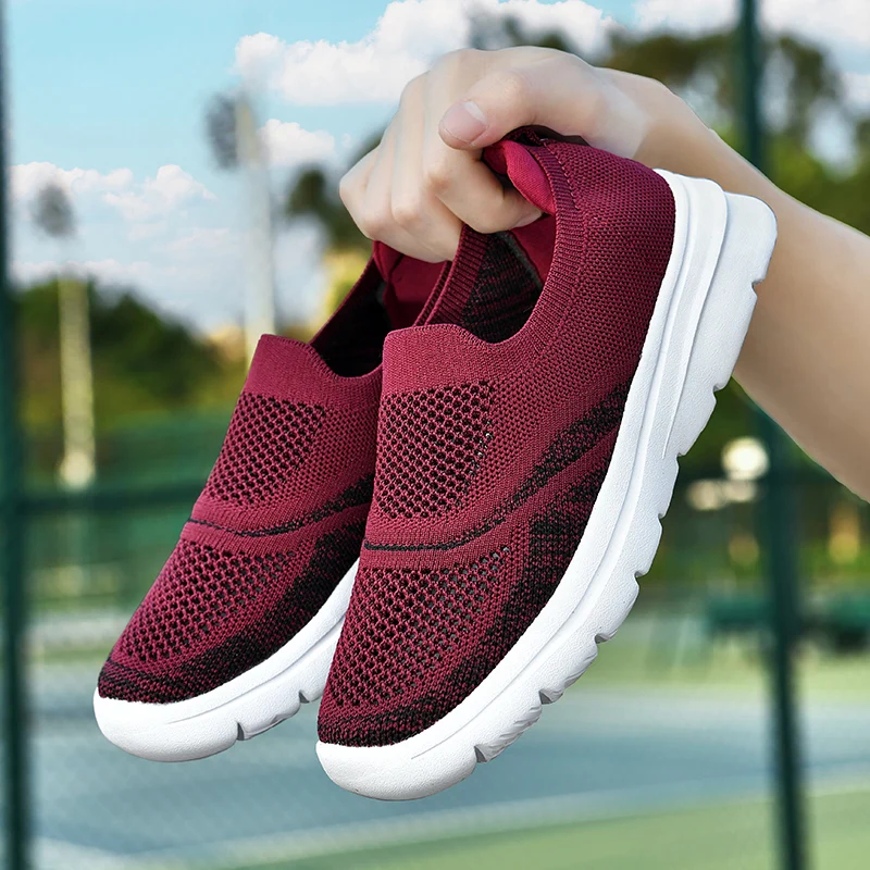 Low Top Walking Shoes Women Men Sneakers Breathable Lightweight Casual Shoes Mesh Slip on Hollow Out Breathable Size 36-47