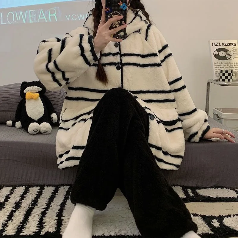 Winter Pajamas Women Coral Fleece Thickened Velvet Nightclothes Suit 2024 New Female Simple Hooded Thermal Flannel Homewear Sets