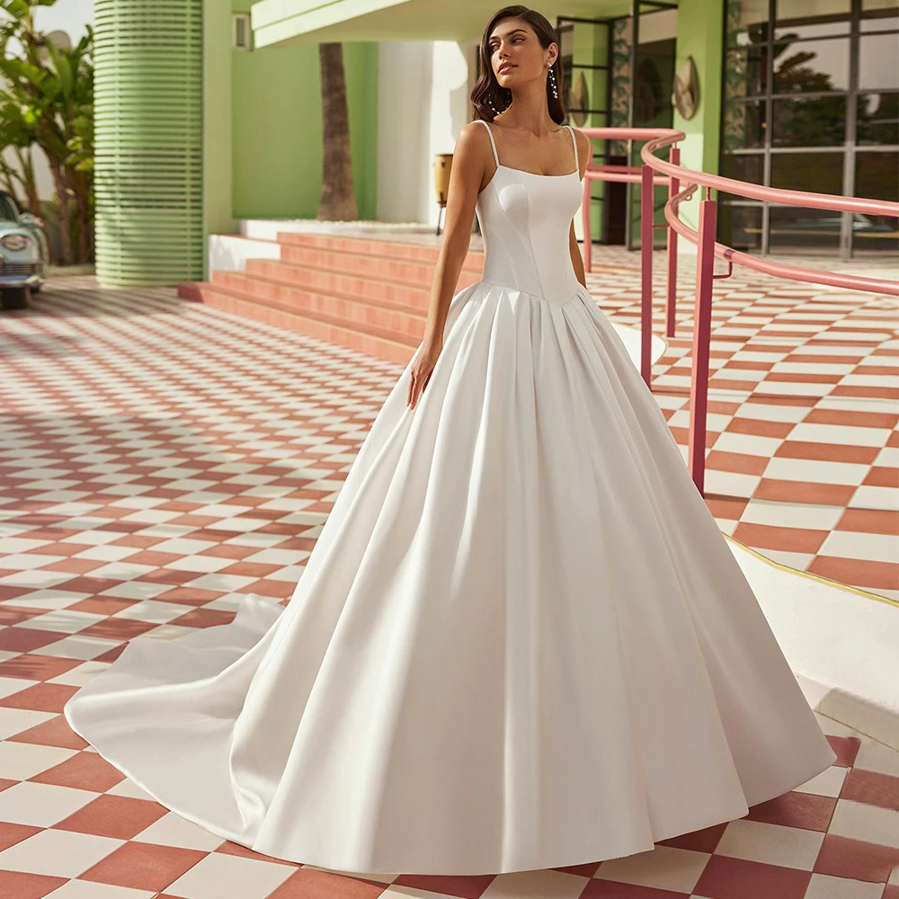 

Minimalist Satin Ball Gown Wedding Dress with Spaghetti Straps Button Sweep Train Customized Women Bridal Gown Vestido De Novia