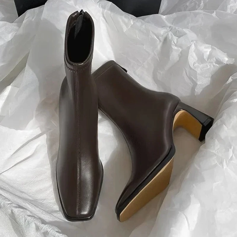 

Коричневые брендовые ботильоны в стиле ретро, женские модные дизайнерские ботинки с квадратным носком и толстой подошвой, осенние теплые современные ботинки botines para mujeres