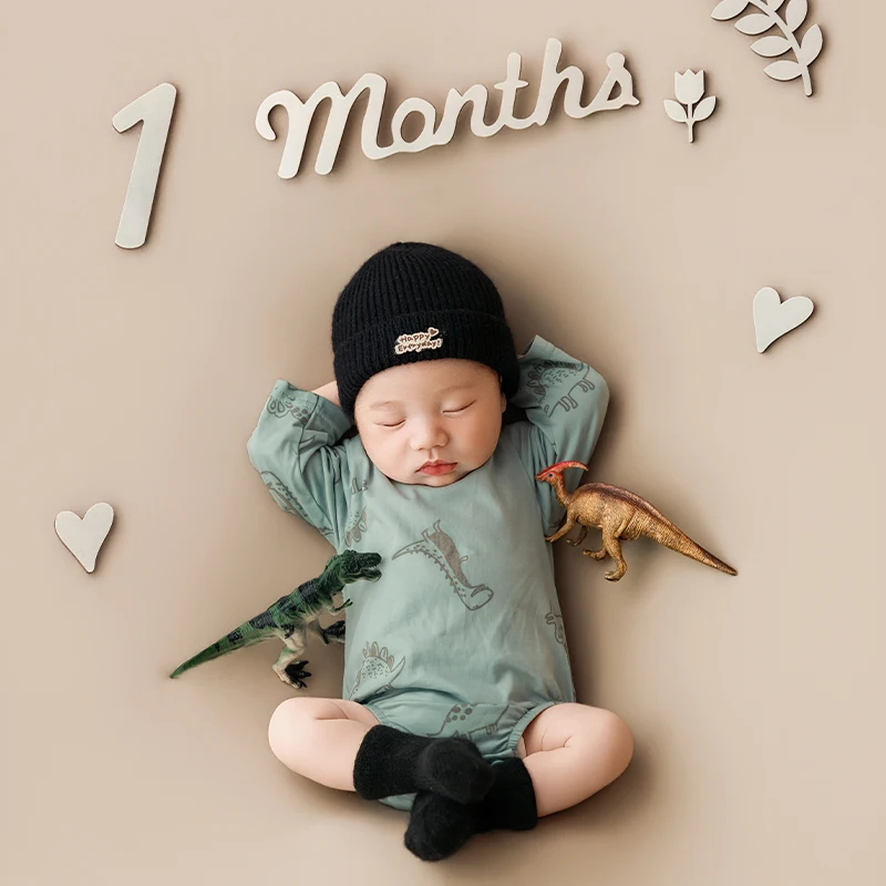 Cute Dinosaur Pattern Newborn Photography Outfit Soft Long Sleeve Romper Hat Socks Dinosaur Props Studio Photography Costume
