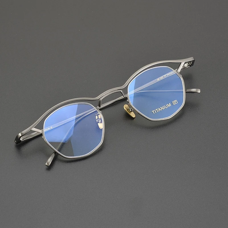 Pure Titanium Eyeglass Frames Vintage Lens Japanese Titanium Glasses in Trend Luxury Brand Designer Fishtail Geometric Glasses