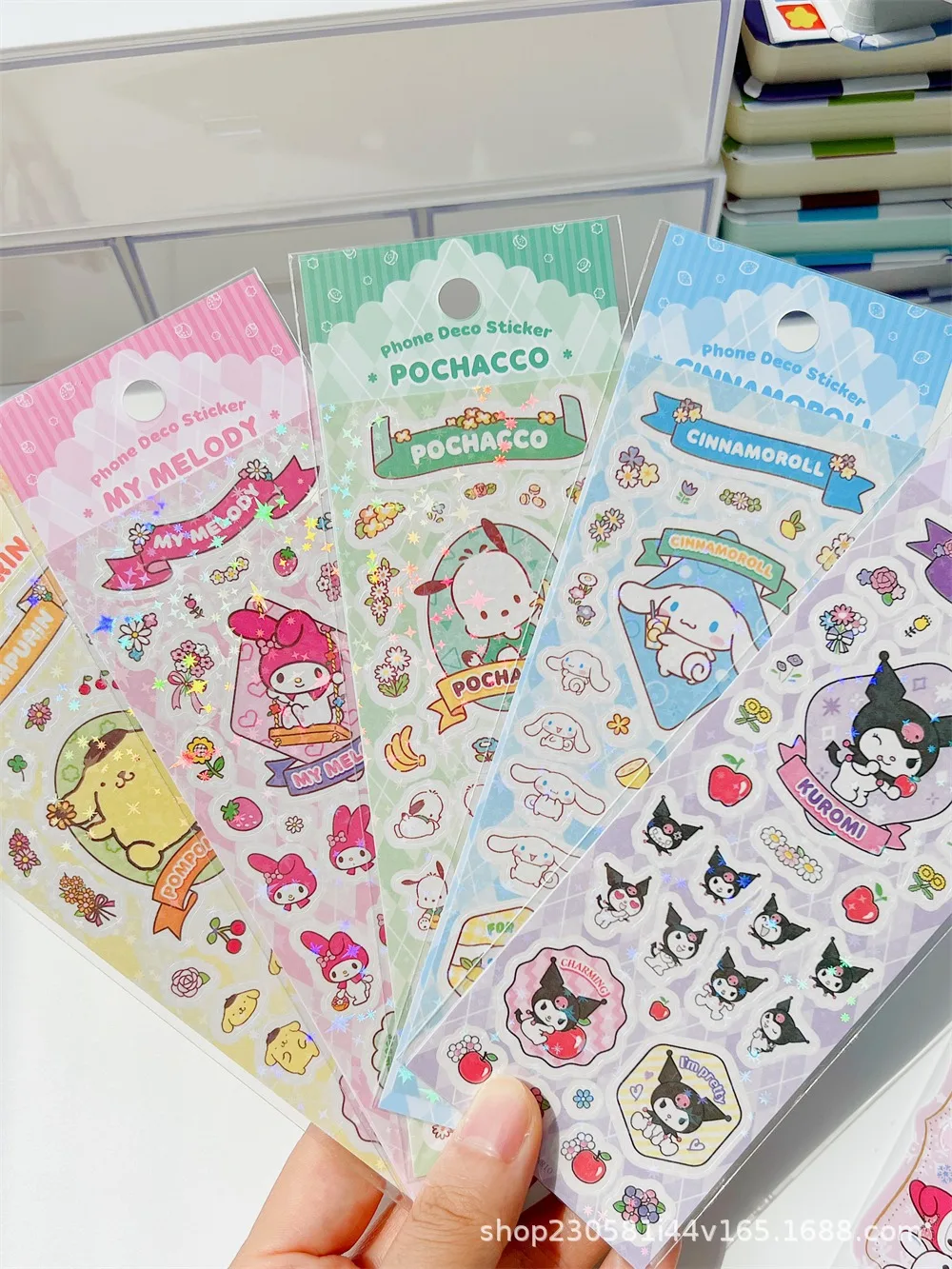 7 Stück niedliche Cartoon-Laser-Aufkleber, Hello Kitty, My Melody, Pochacco, Cinnamoroll, Kuromi, selbstklebend, DIY, Tagebuch, Sammelalbum, Telefondekoration – Detail 1