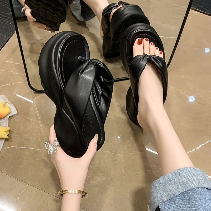 New Summer Cute Pink Women Slippers Thick Sole Shoes Casual Platform Beach Flip Flops Leisure Beach Solid Sandals Woman Shoes