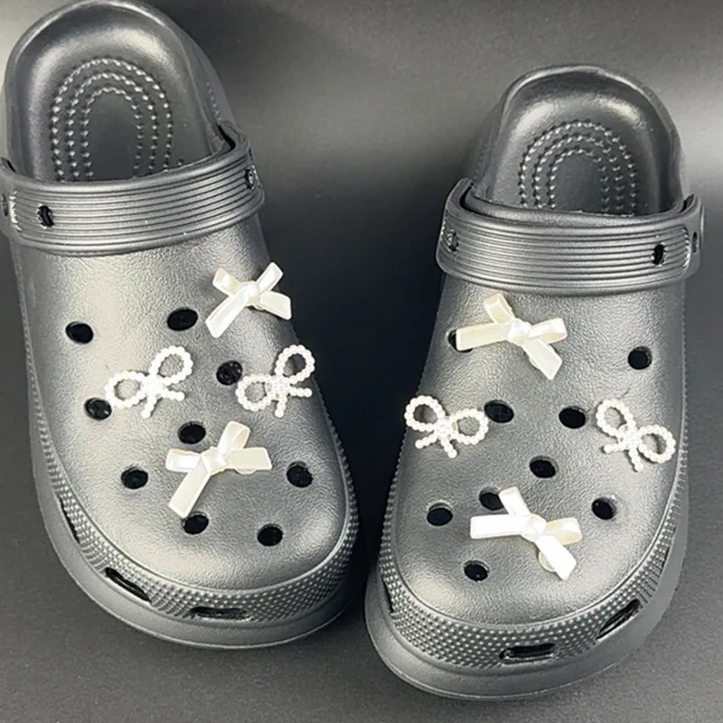 8 قطعة مجموعة سحر الأحذية الموضة اكسسوارات ثقب إبزيم الحذاء لطيف اللؤلؤ القوس DIY بها بنفسك الأحذية زينة الاطفال حفلة امرأة الفتيات هدية