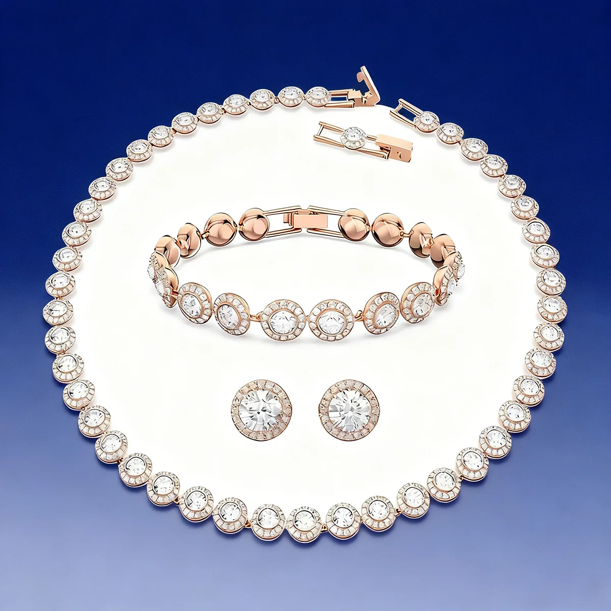 

Роскошный простой женский комплект украшений, ожерелье, браслет, серьги, инкрустированные цирконом, модный рождественский подарок для вечеринки