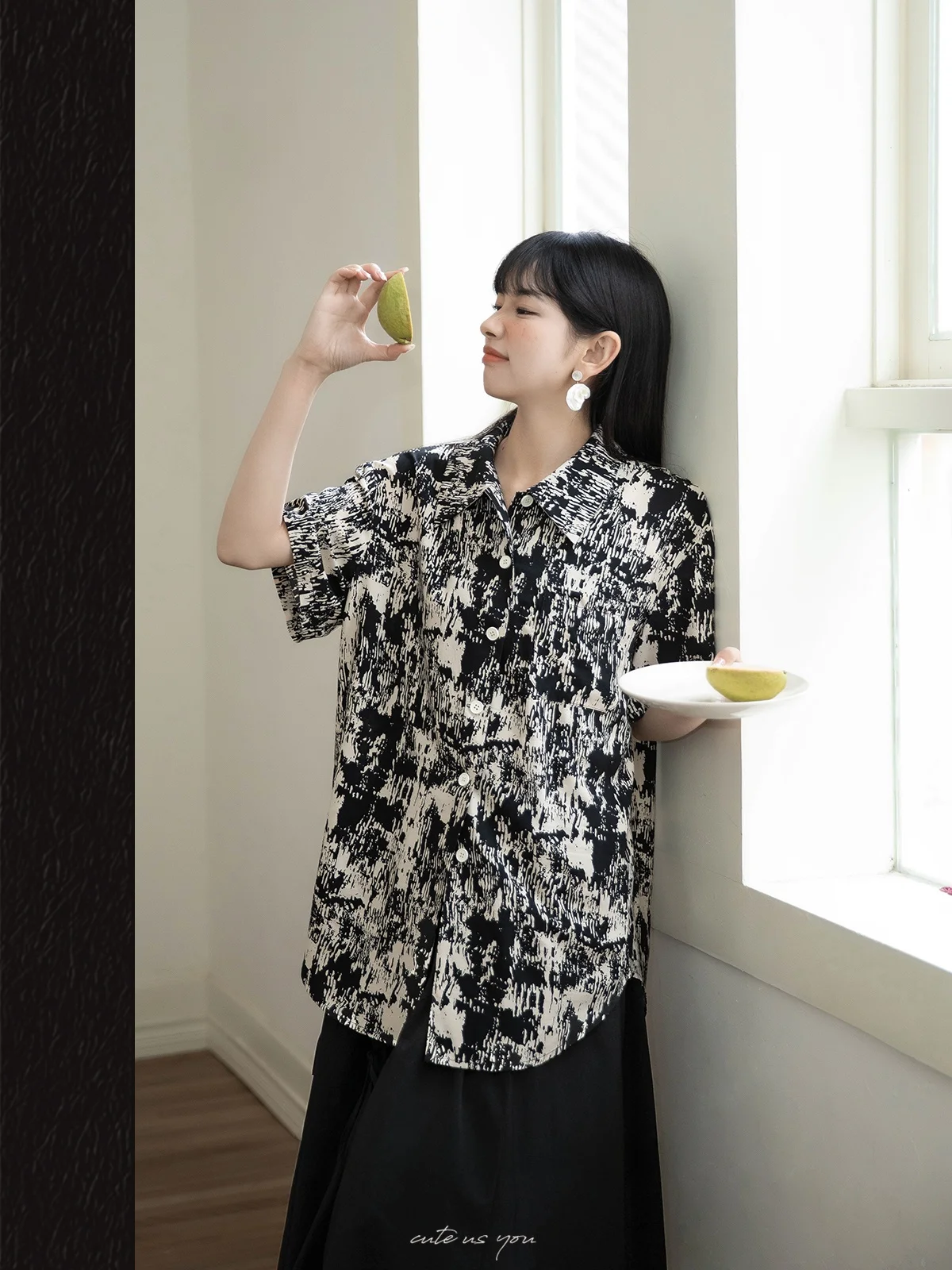 

Летний дышащий комфортный топ для девочек из шелкового хлопка с кубинским воротником, однотонный, с пуговицами