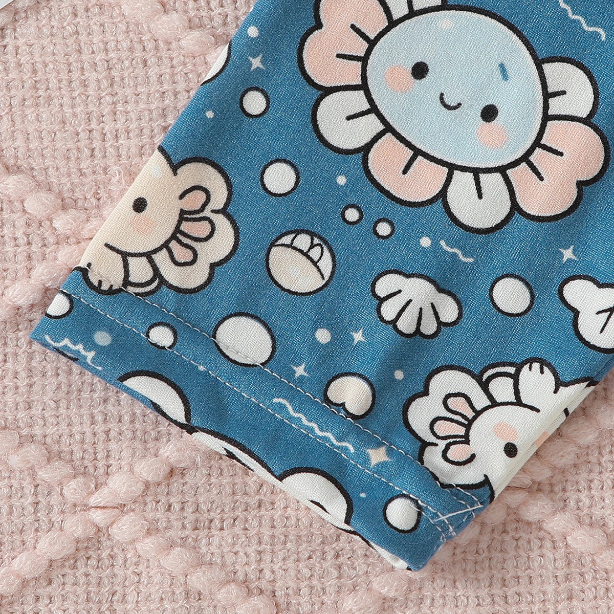 2-teiliges Set aus warmer, mit niedlichen Cartoon-Motiven bedruckter Unterwäsche für Herbst und Winter. Rundhals-Schlafanzug für Jungen und Mädchen. – Detail 10