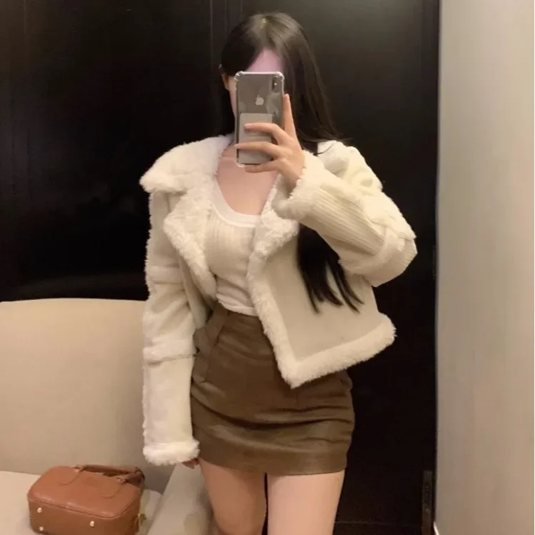 Elegantní bílá jehněčí kožešinová bunda volného střihu, krátký styl, kvalitní dámský svrchní oděv, ležérní elegantní kabát s dlouhým rukávem z pevninské Číny - náhled 4