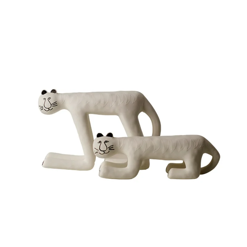 

Modern white ceramic Bigfoot tiger ornament model room children's room living room creative handicrafts soft desktop jewelry