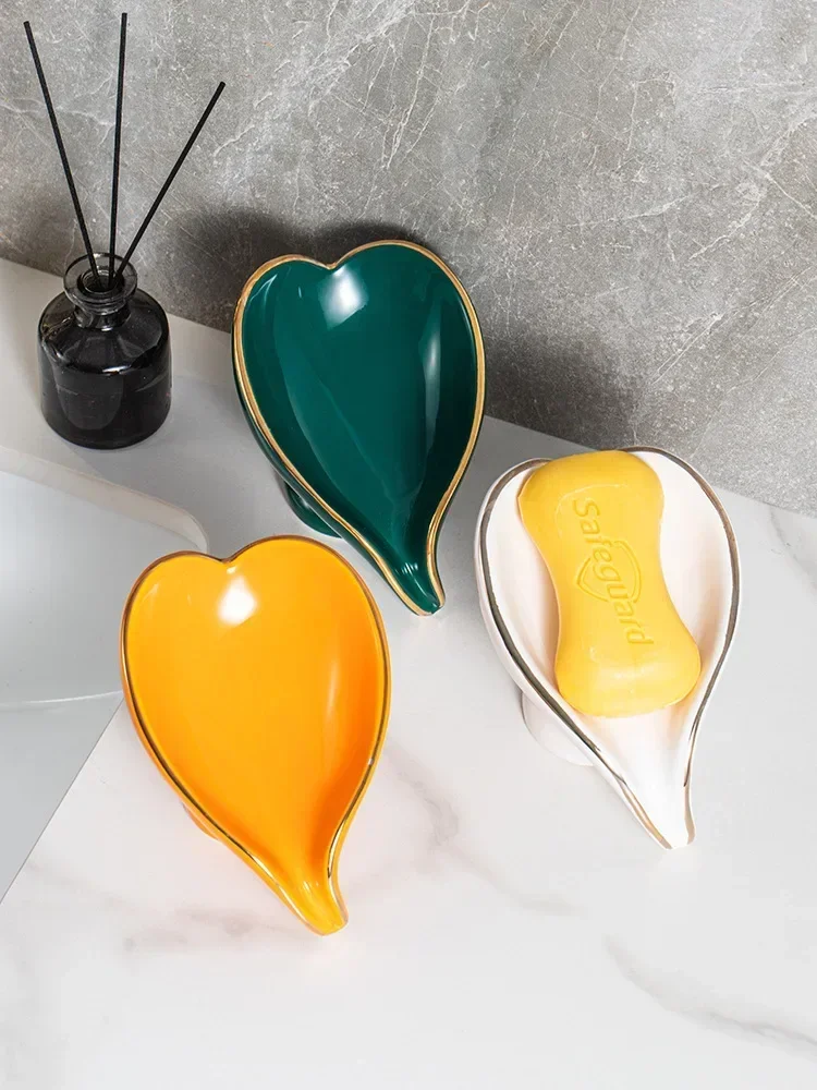 Leaf Shape Soap Box Soap Dish with Drain Water Showers for The Bathroom Soap Dish Soap Holder Bathroom Storage