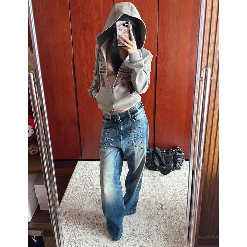Women Vintage Washed Stud‑Decorated Jeans Lady Baddie‑Style Low‑Rise Design Loose‑fit Wide‑Leg Fashion Long Trousers