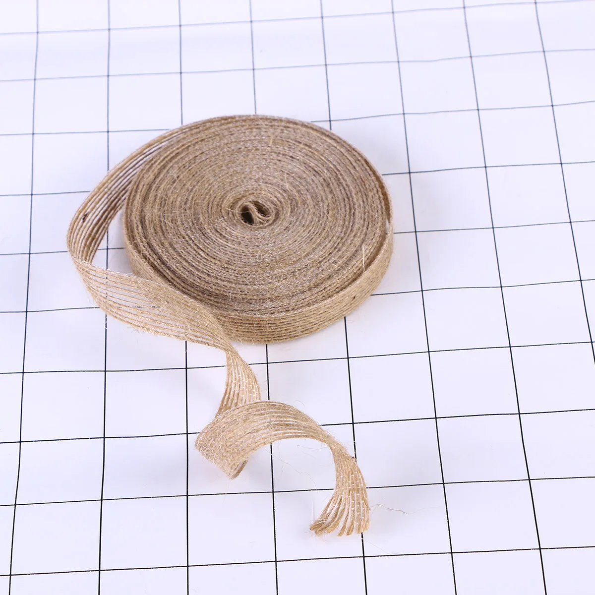

2Pcs Natural Jute Burlap Ribbon Hemp Rope Webbing for Decoration DIY Crafts Gift Basket Embellishments Flower Vase 10mx1.5cm