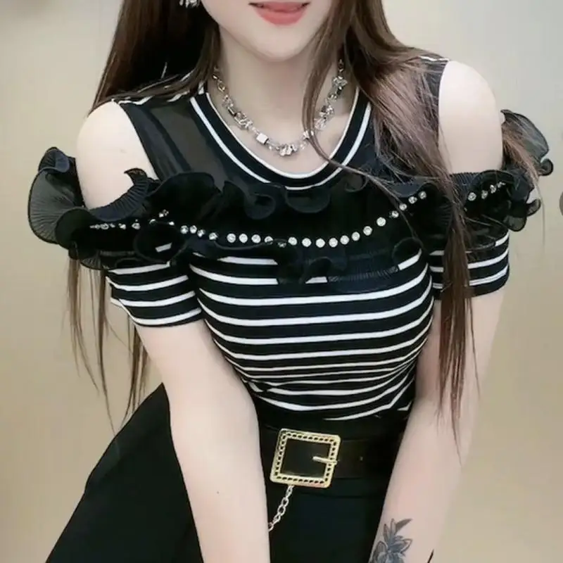 T-shirt à manches courtes en coton pour femmes, haut à volants décontracté mince, t-shirt perlé tout match, mode sexy, hors de l'initiative, nouveau, été