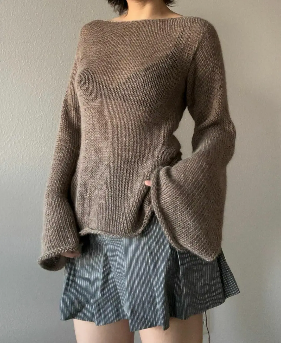 2026 Herbst Langarm Rückenfreier Pullover Damen Mode Glockenärmel Lockerer Pullover Streetwear Einfarbig Schnürpullover