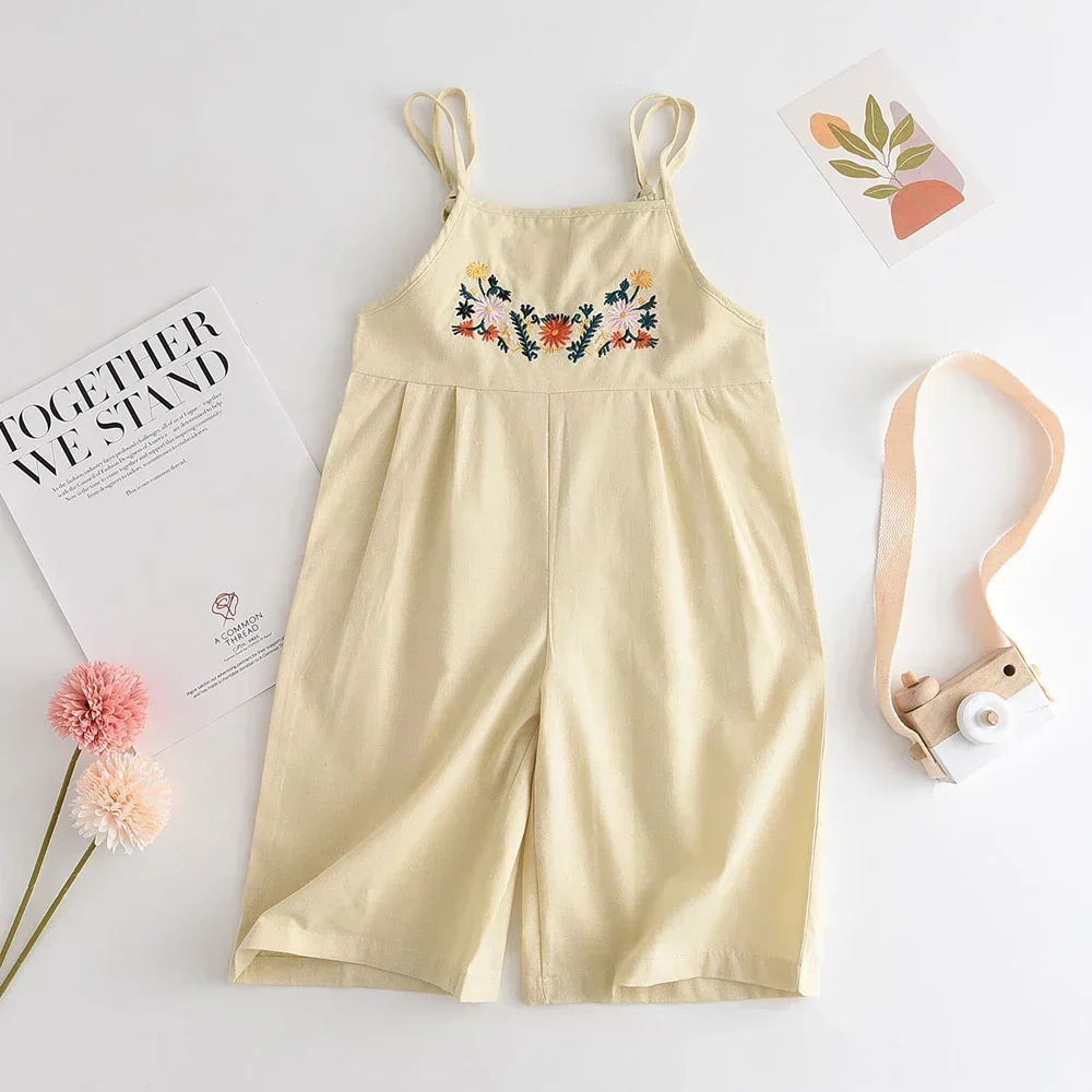 

2-6 Year Old Girl Casual Clothes Summer New Korean Version Beige Sweet and Cute Flower Embroidery One-piece Loose Jumpsuit