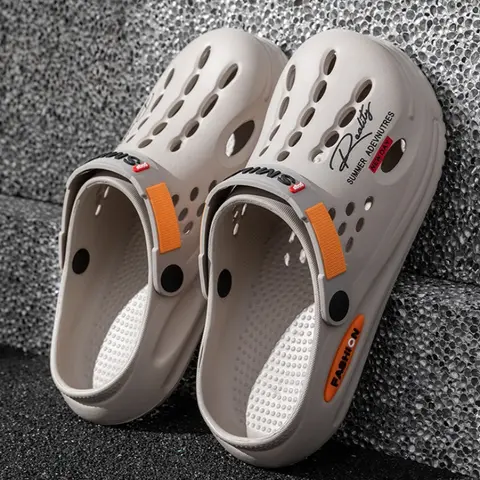 Summer Clogs Sandals 47 Men Clogs EVA Slippers Soft Sole Breathable Beach Slippers Men Home Slippers Outdoor Antiskid Slippers