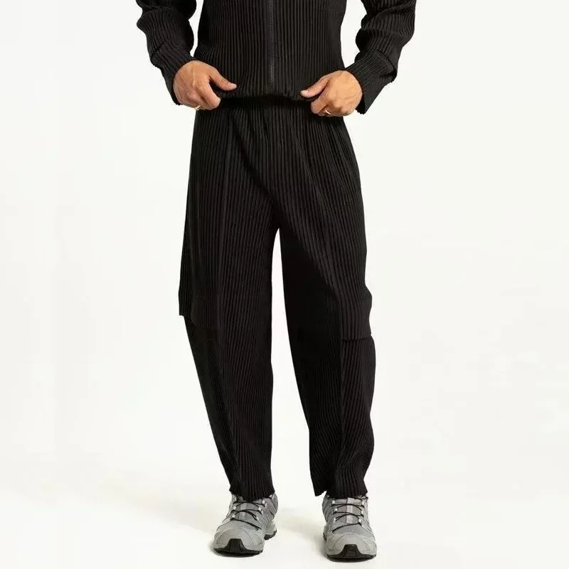 Celana Kasual Pria Pakaian Kerja Komuter Kerja Gaya Desainer Berlipat Miyake dengan Saku Celana Sembilan Fashion Melar Sederhana