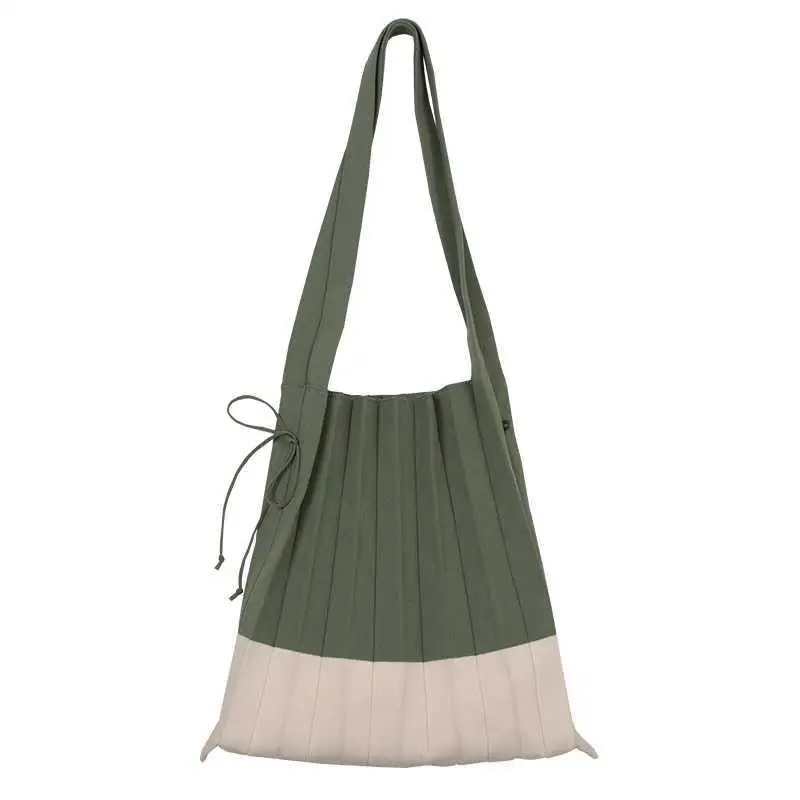 Korean Style Large Capacity Shopping Handbags For Women Chic Folded Knit Pleated Bags Female Fashion Stripe Panelled Tote Bag