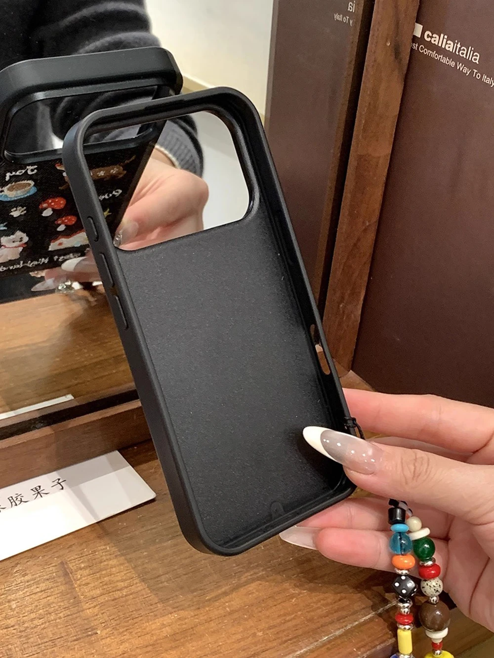 Herbst-Winter Niedlicher Welpe Warmer Stoff Retro Denim Stickerei Handyhülle für iPhone 17promax 16 15 14 Pro Max Stoßfeste Abdeckung – Detail 8
