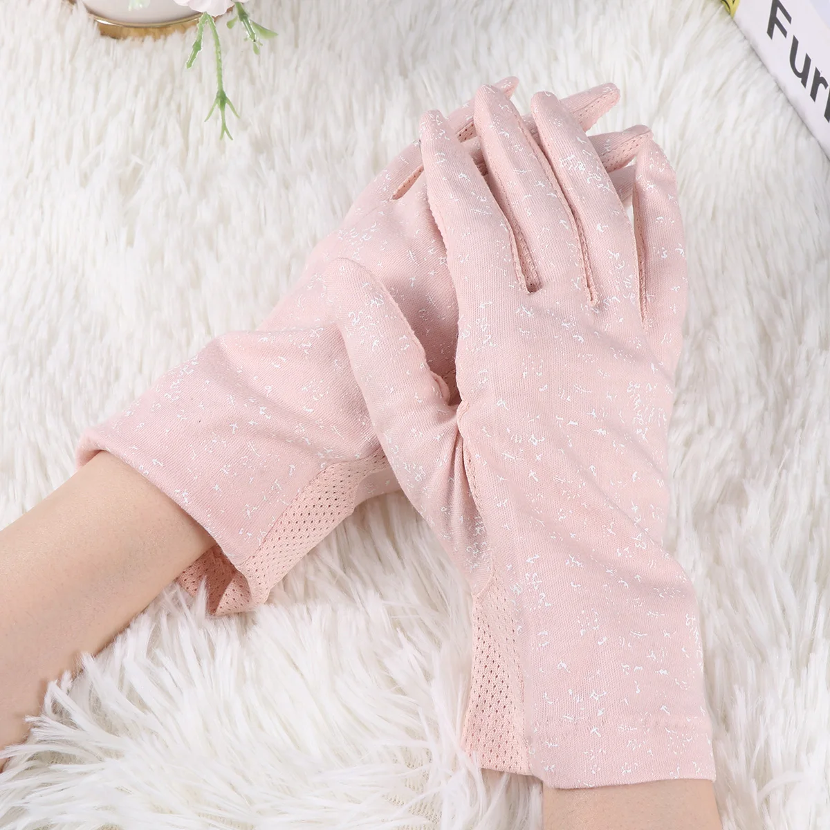 

1Pair Sun Protection Gloves Women's Breathable Uv Blocking Gloves Flexible Telefingers Technology Ideal for Driving Commuting