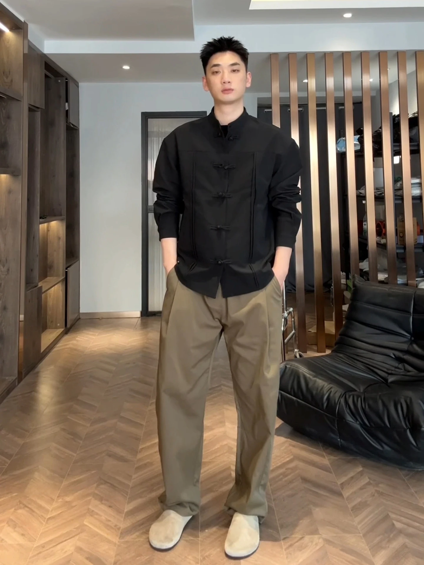 

New Chinese Sle Men's irt Jaet with Button Collar for Young People High Sensation Haome Loose Fit Long Sve Autumn...