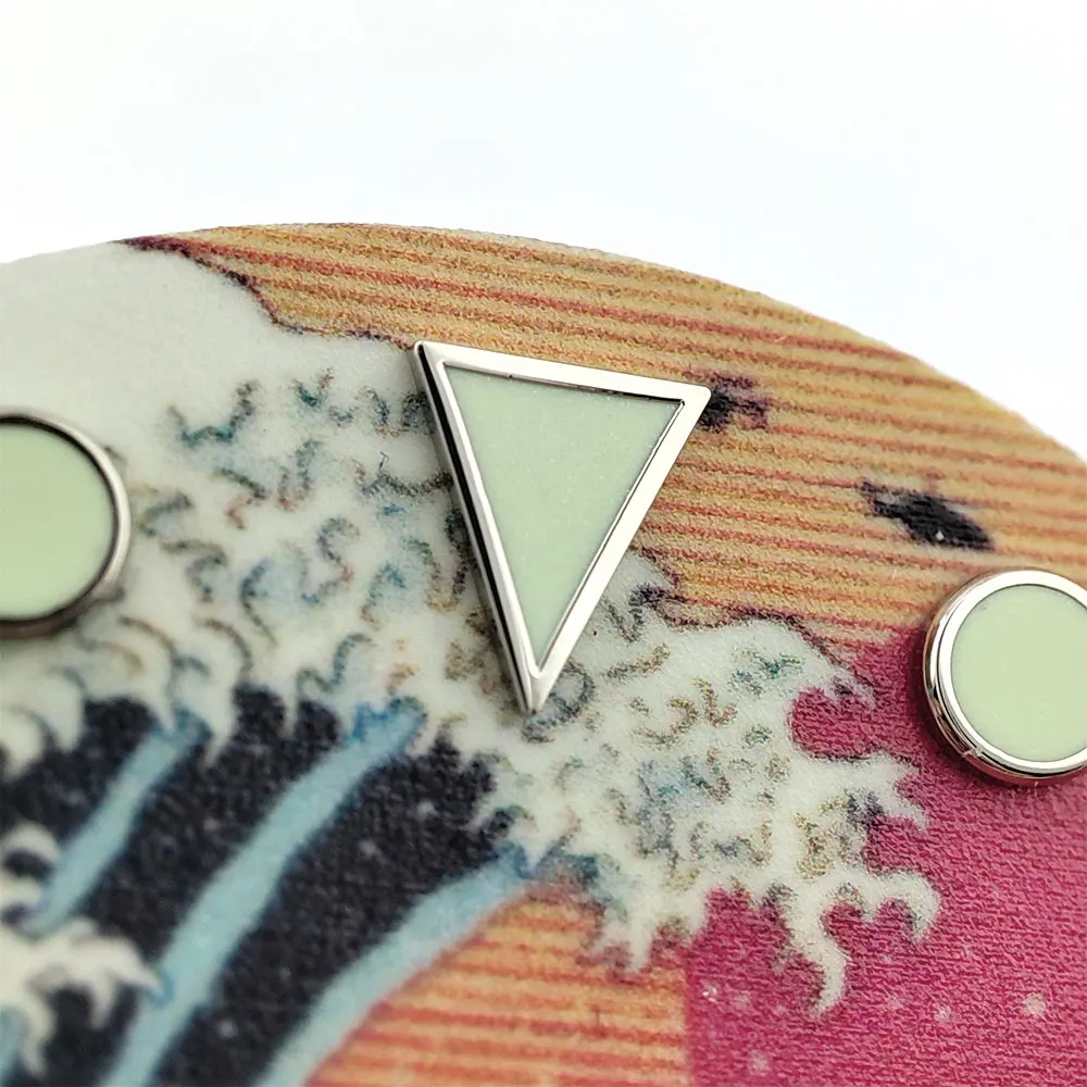 Quadrante personalizzato da 28,5 mm NH35 Il quadrante completamente luminoso Kanagawa è adatto per sostituire gli accessori dell'orologio con movimento NH35/36